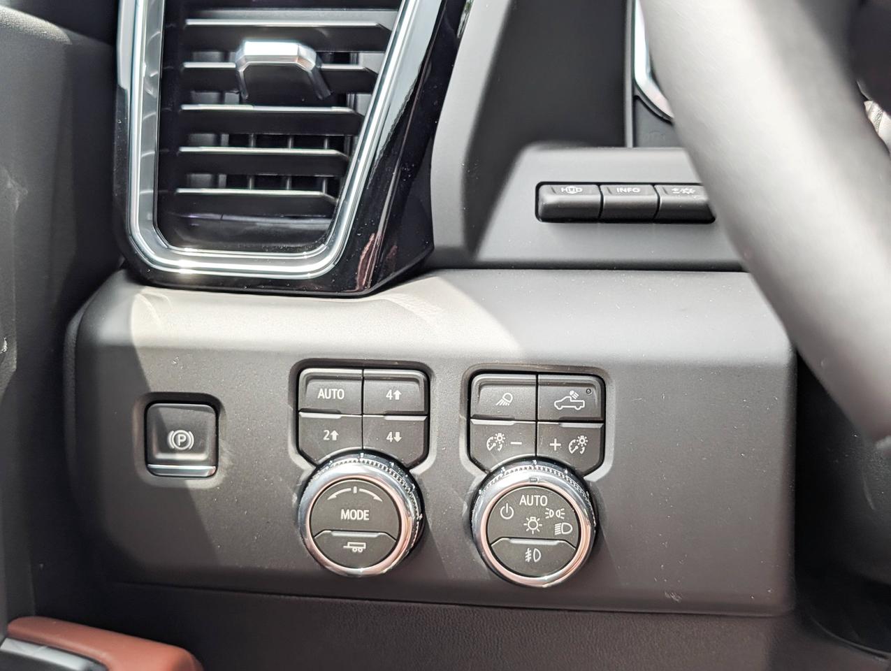2026 GMC SIERRA 2500HD Denali Ultimate Photo