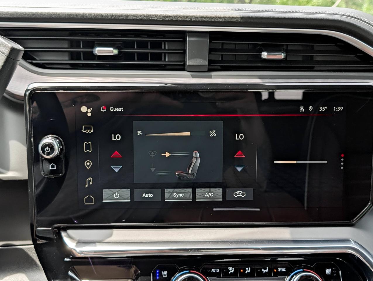 2026 GMC SIERRA 2500HD Denali Ultimate Photo
