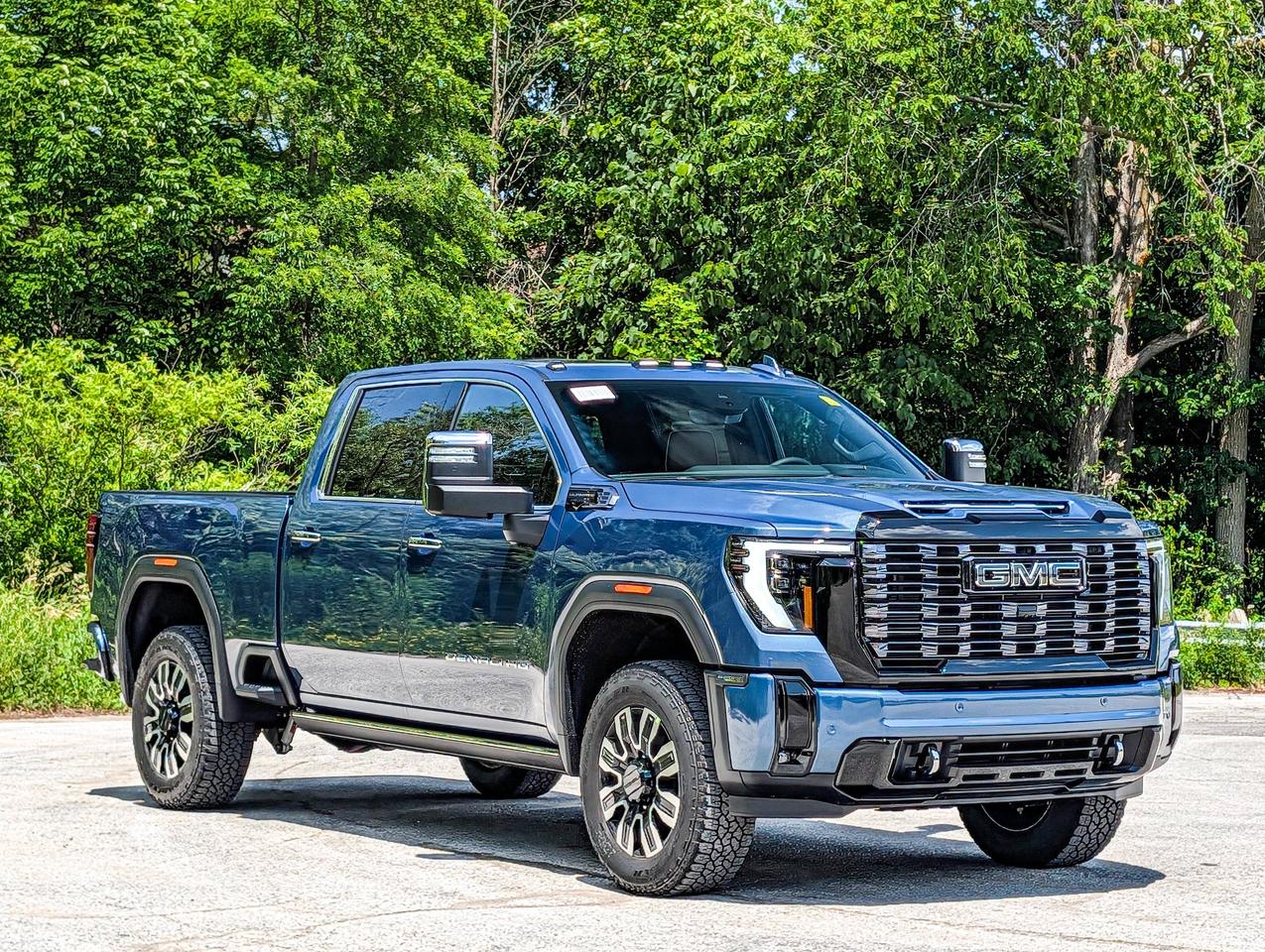 2026 GMC SIERRA 2500HD Denali Ultimate Photo2