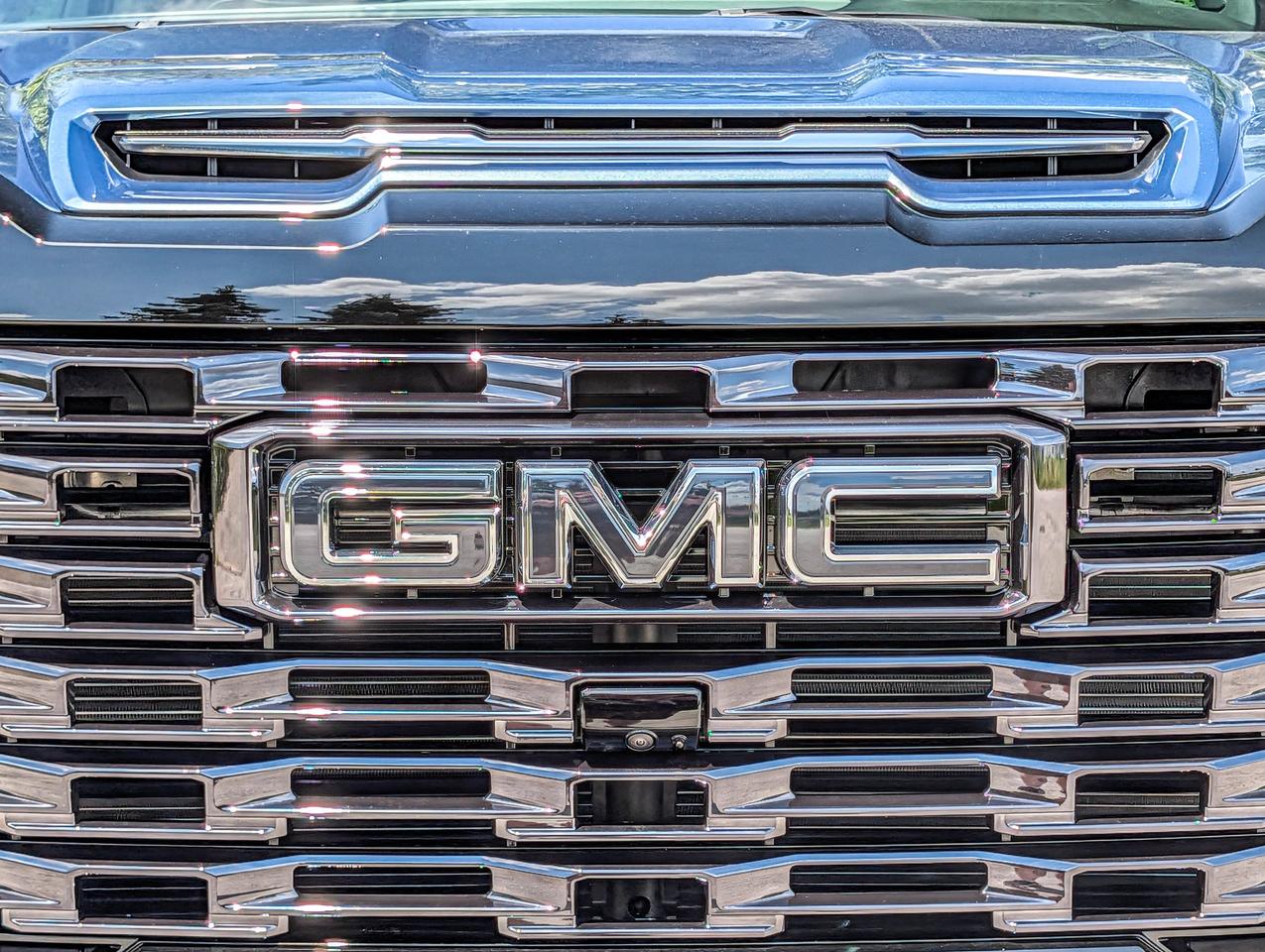 2026 GMC SIERRA 2500HD Denali Ultimate Photo