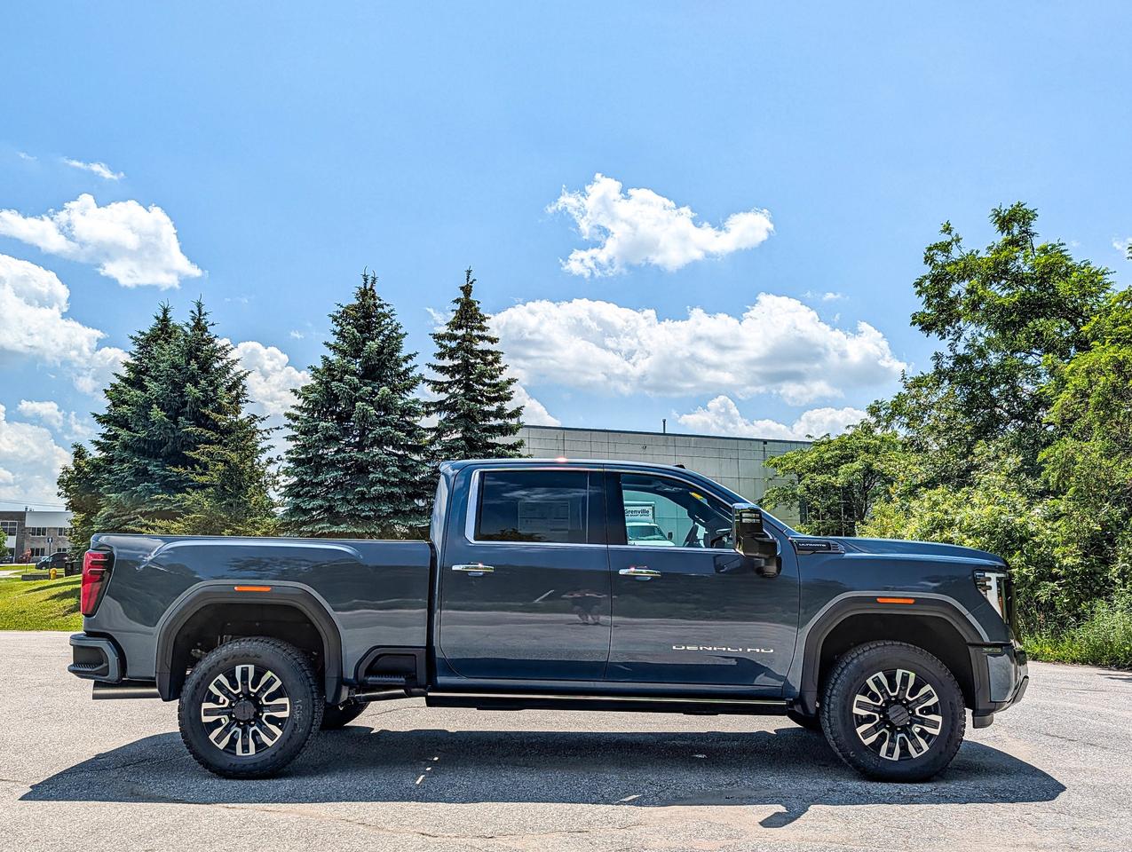 2026 GMC SIERRA 2500HD Denali Ultimate Photo