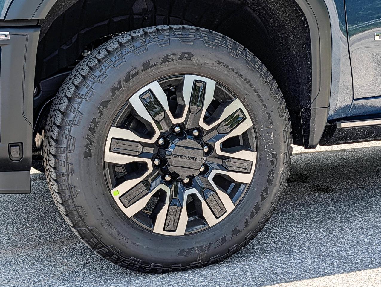2026 GMC SIERRA 2500HD Denali Ultimate Photo