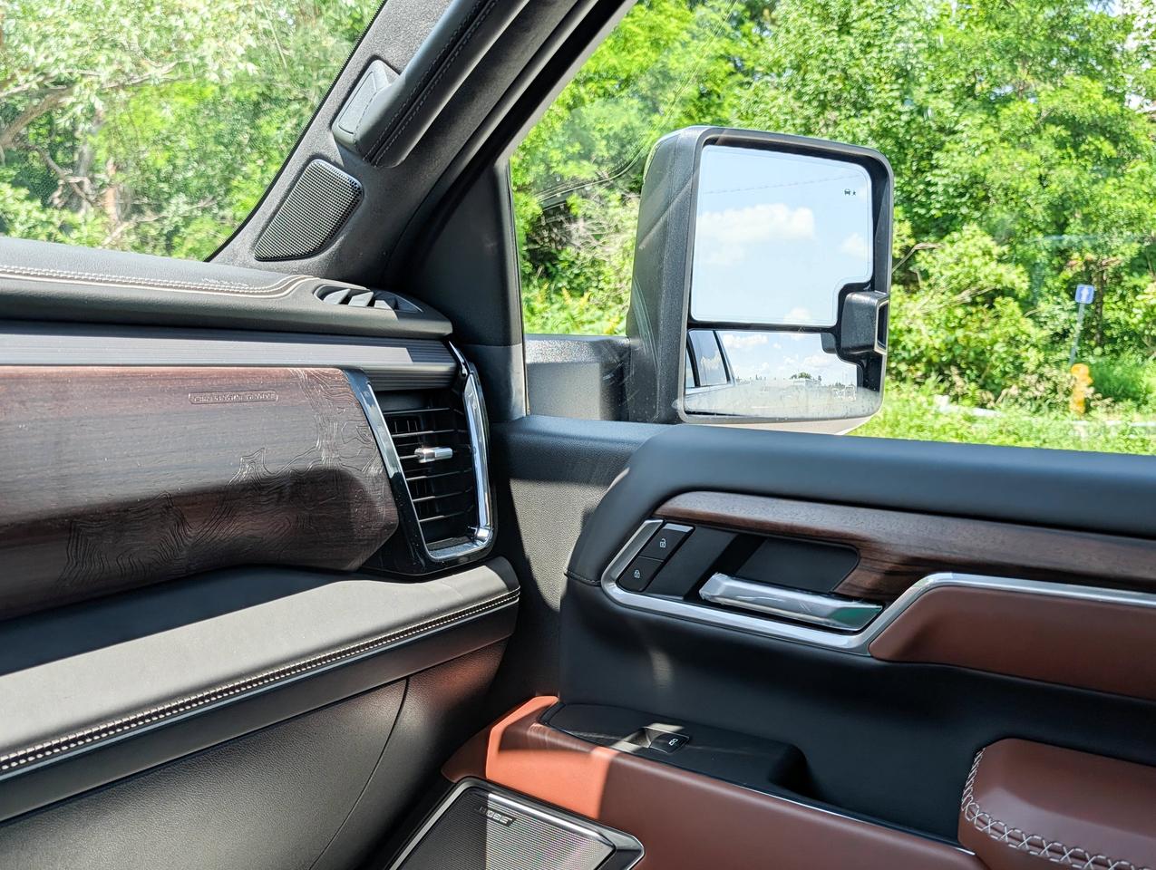 2026 GMC SIERRA 2500HD Denali Ultimate Photo