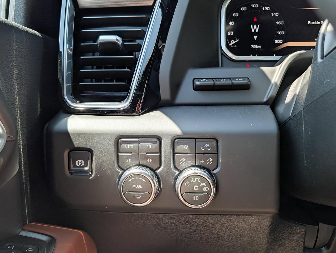 2026 GMC SIERRA 2500HD Denali Ultimate Photo