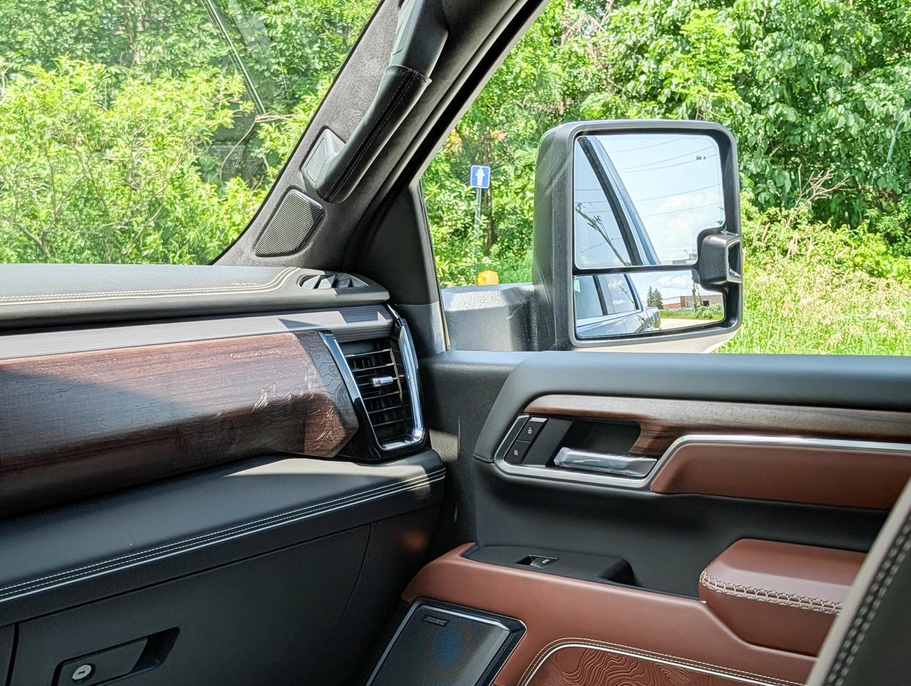 2026 GMC SIERRA 2500HD Denali Ultimate Photo