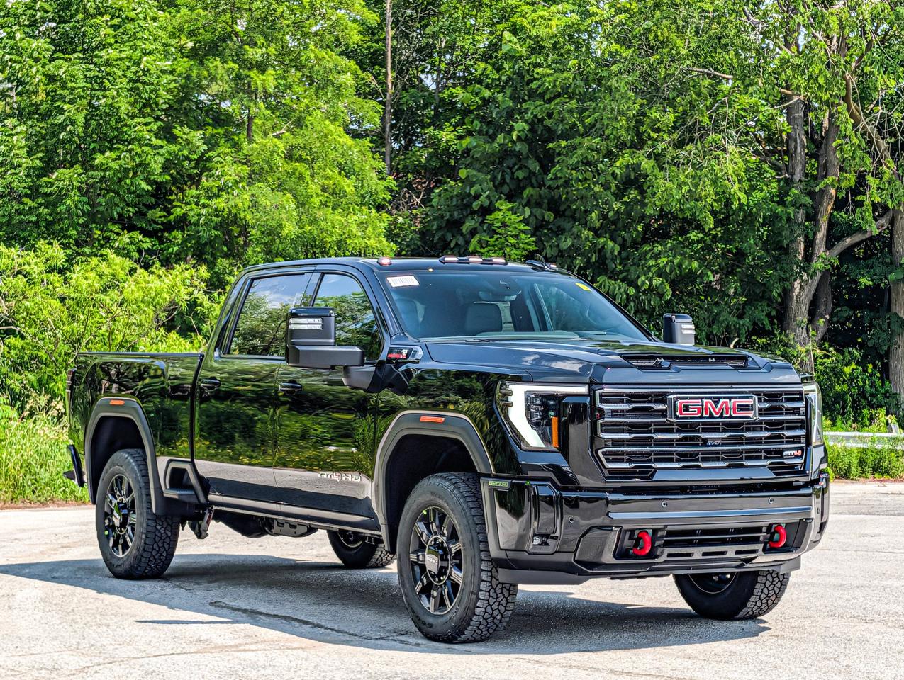 2026 GMC SIERRA 2500HD AT4 Photo2