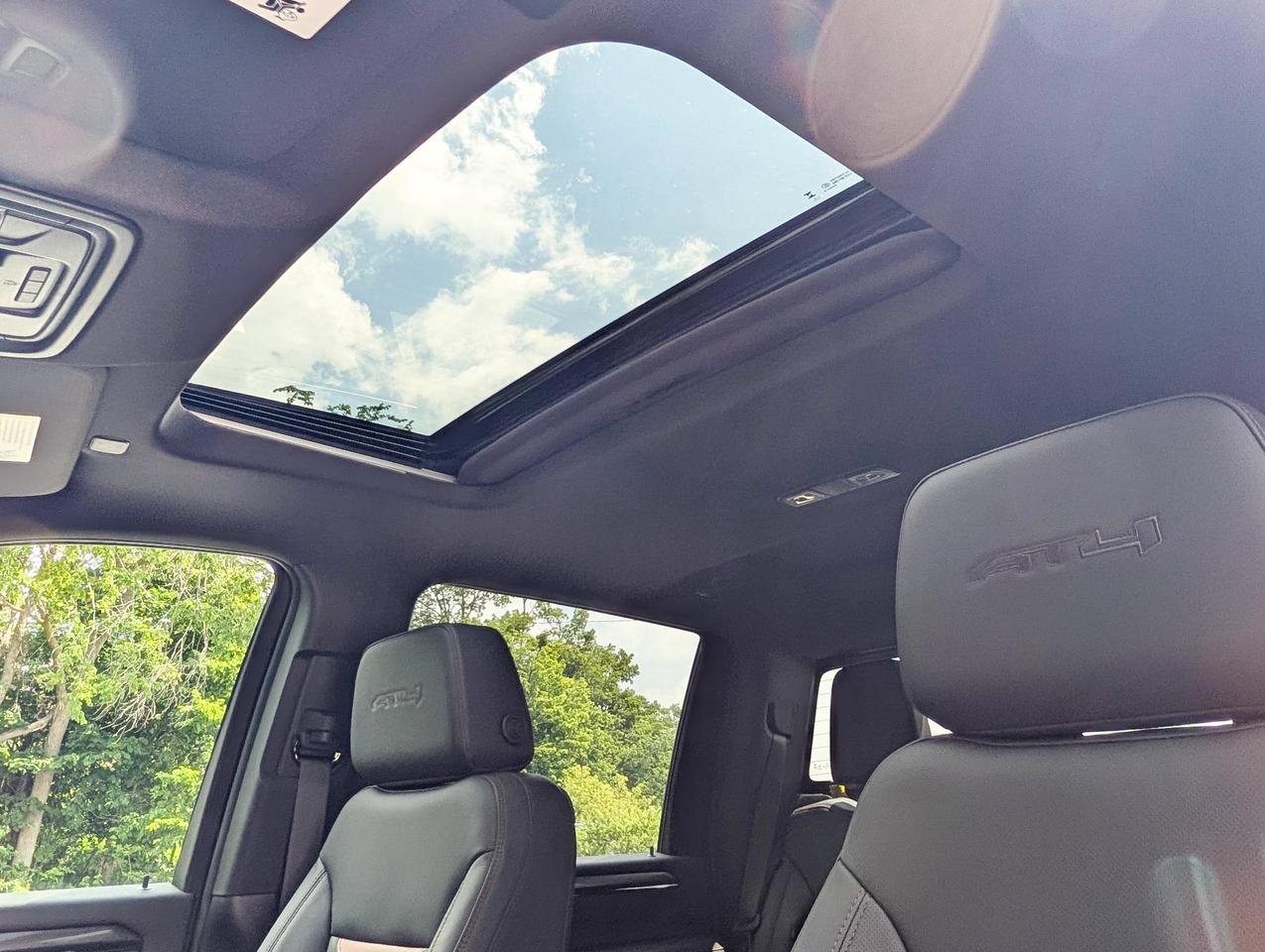 2026 GMC SIERRA 2500HD AT4 Photo