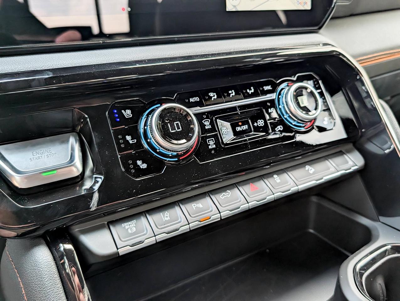 2026 GMC SIERRA 2500HD AT4 Photo
