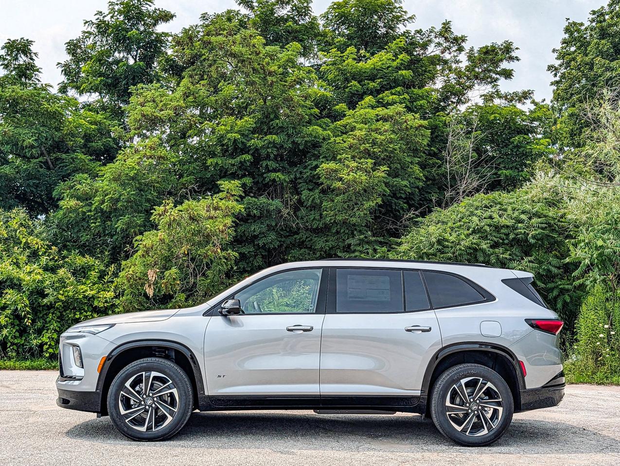 2026 Buick Enclave Sport Touring Photo