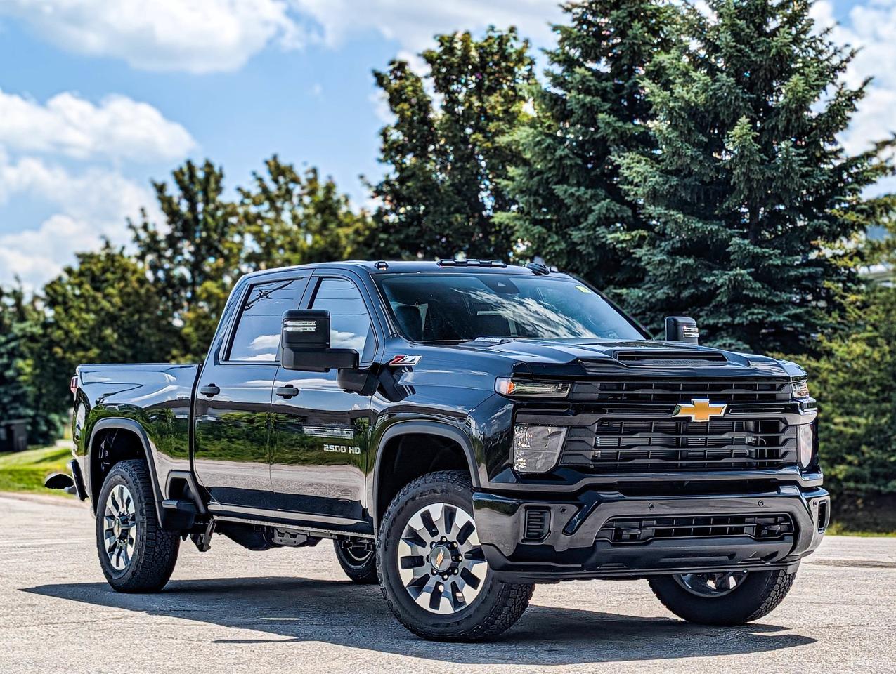 2026 Chevrolet SILVERADO 2500HD Custom Photo5