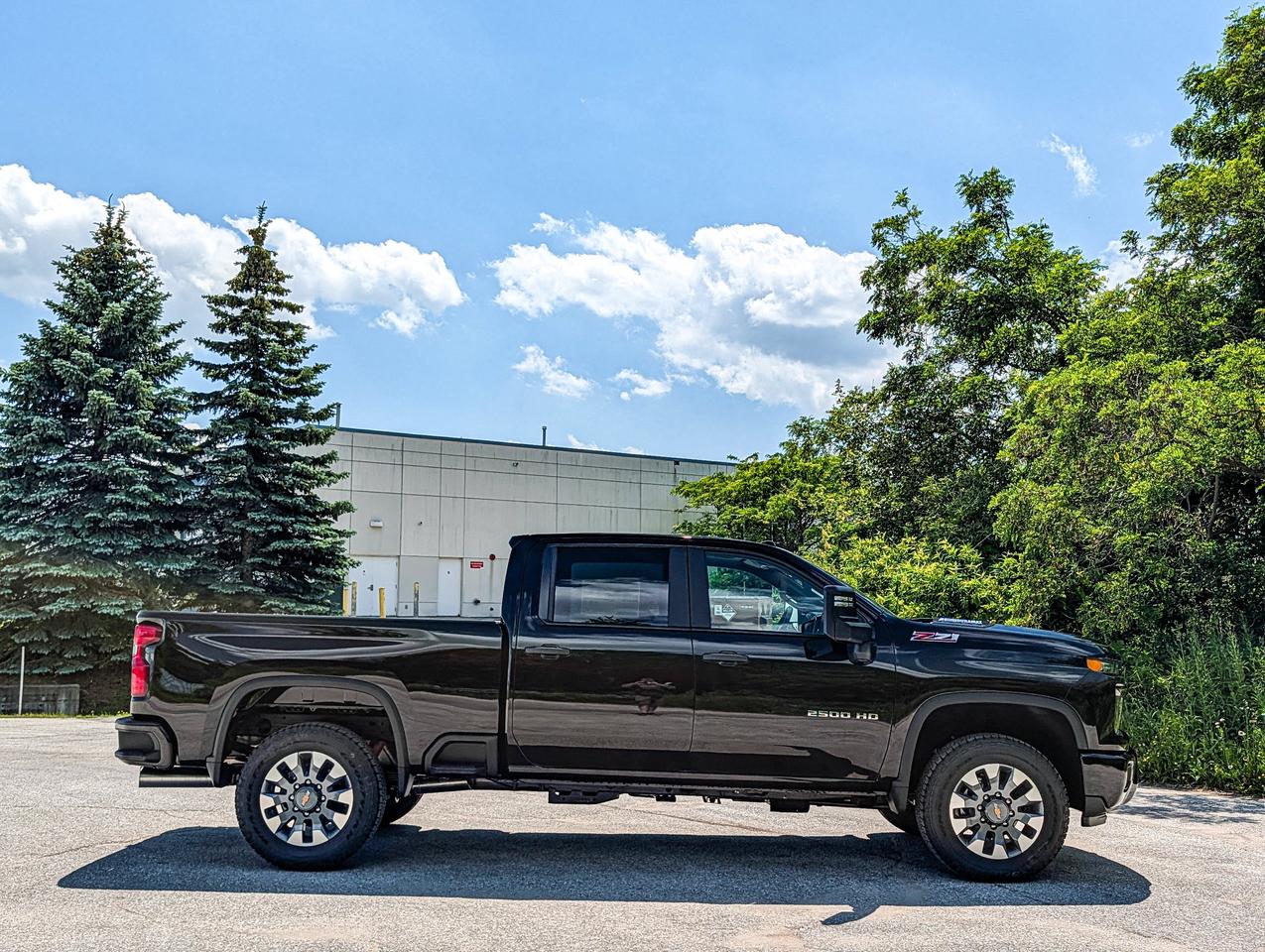 2026 Chevrolet SILVERADO 2500HD Custom Photo