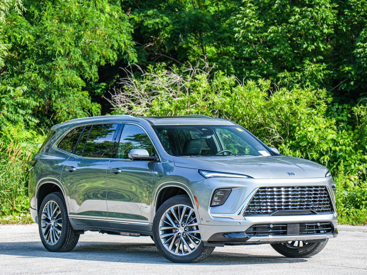 2026 Buick Enclave Avenir Photo1