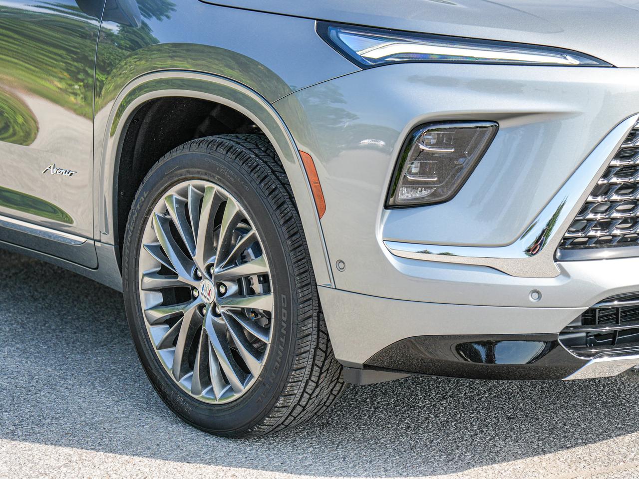 2026 Buick Enclave Avenir Photo2