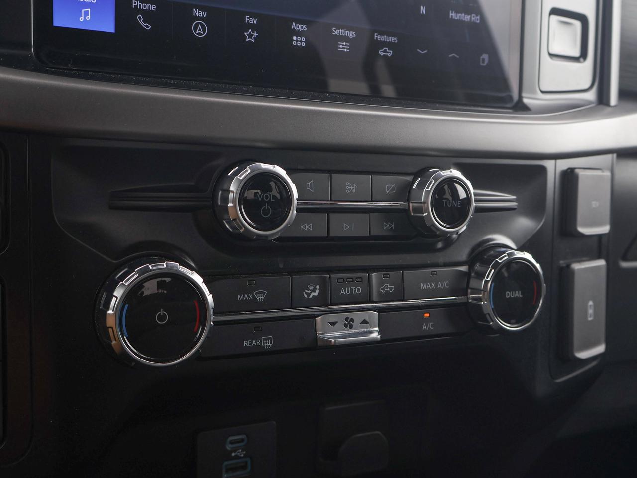 2024 Ford F-150 XLT Photo