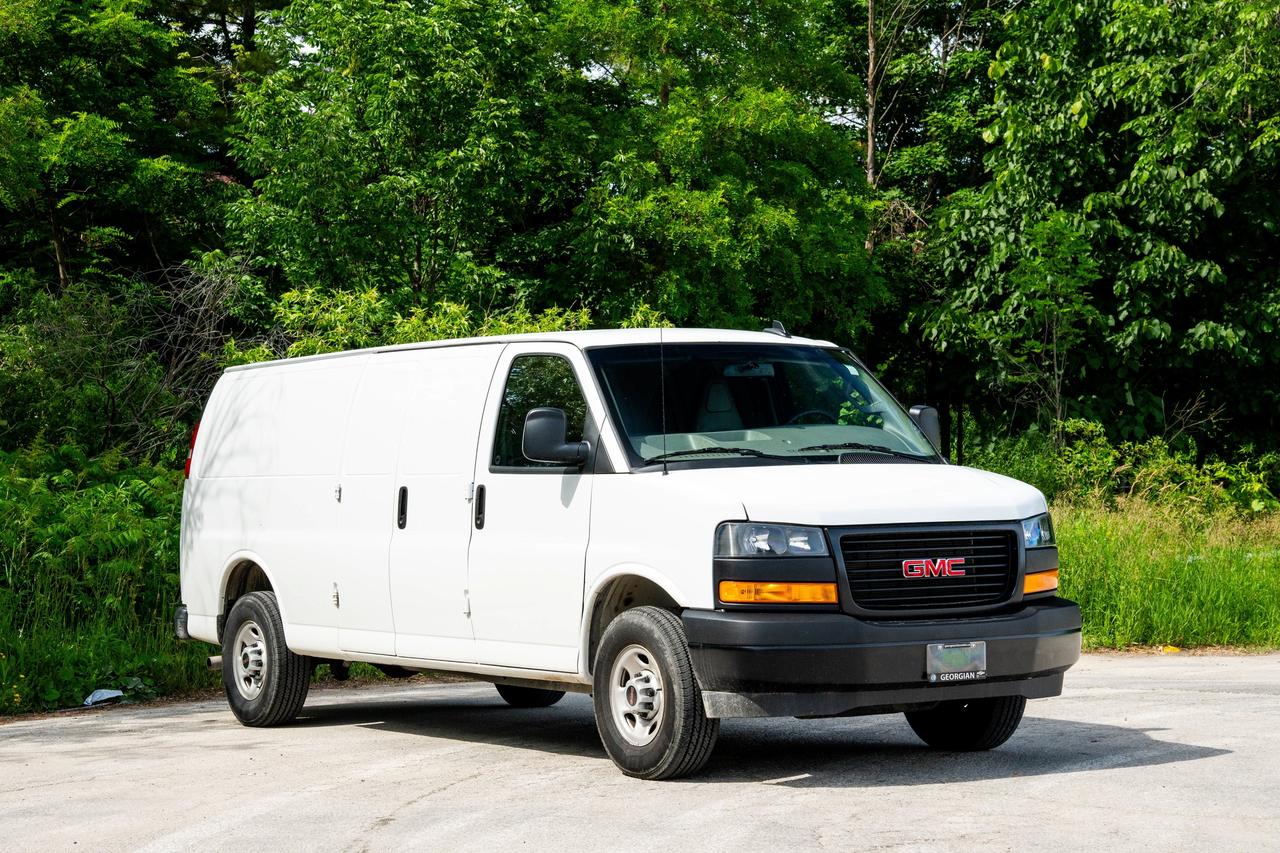 2024 GMC Savana Cargo Van  Photo