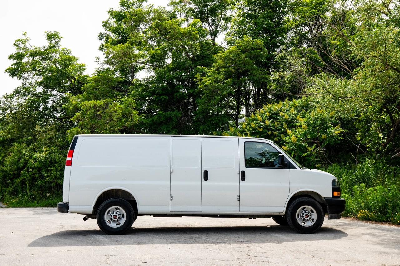 2024 GMC Savana Cargo Van  Photo
