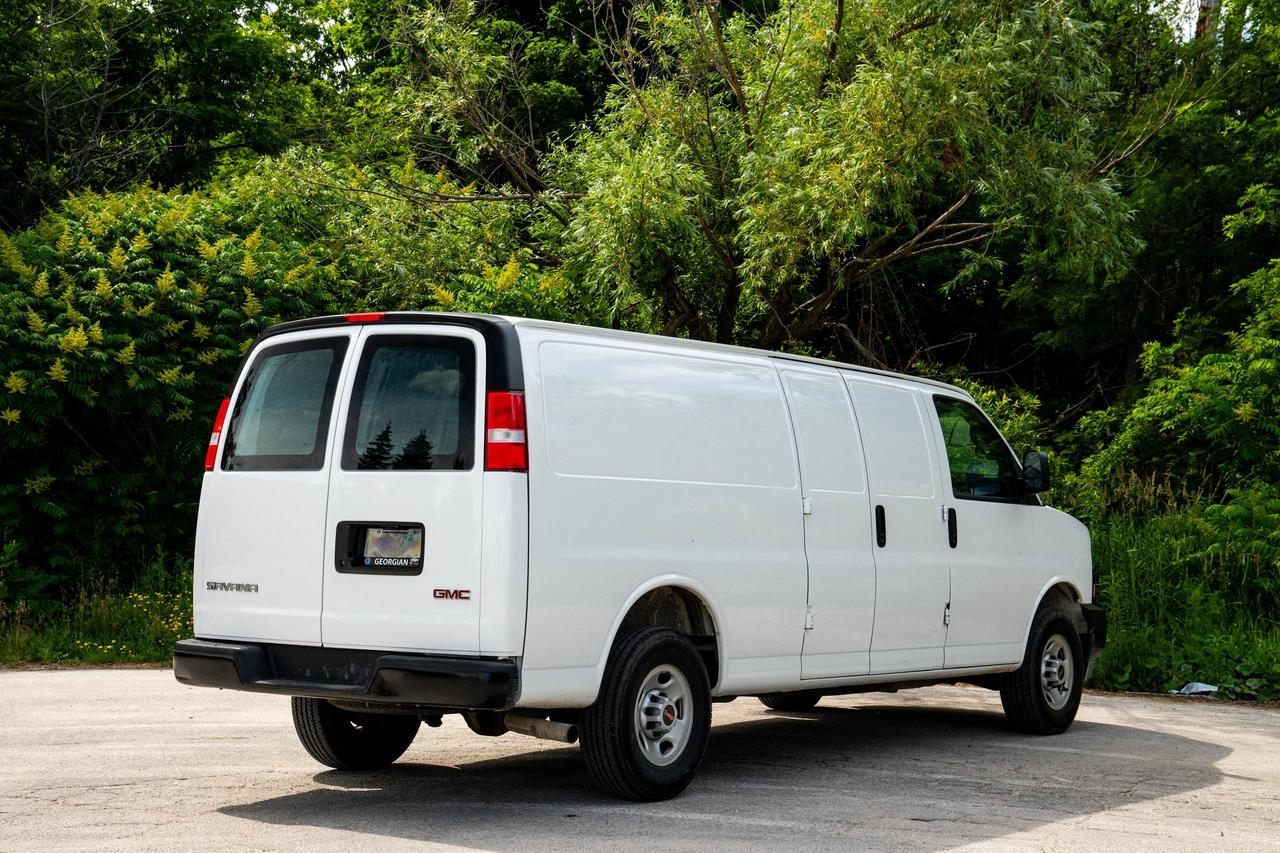 2024 GMC Savana Cargo Van  Photo