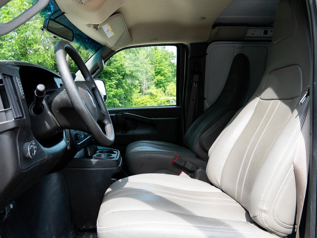 2024 GMC Savana Cargo Van  Photo