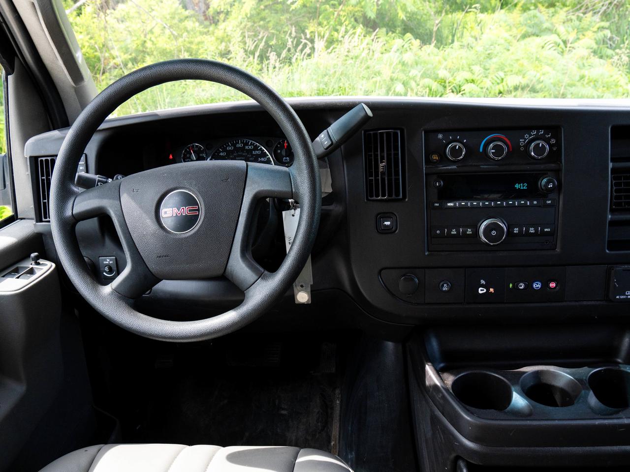 2024 GMC Savana Cargo Van  Photo