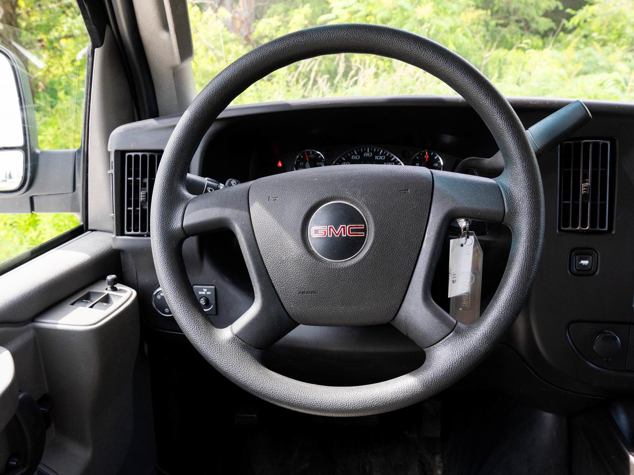 2024 GMC Savana Cargo Van  Photo
