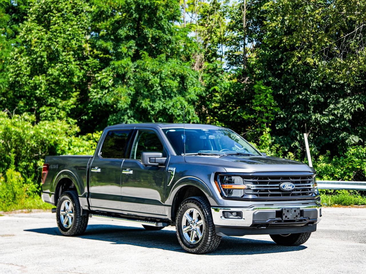 2024 Ford F-150 XLT Photo2