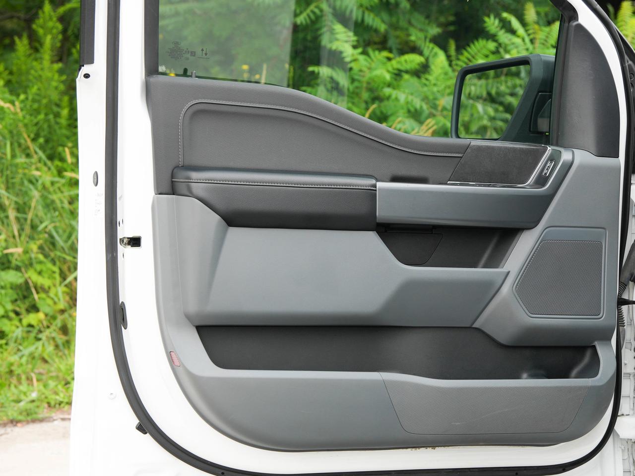 2024 Ford F-150 XLT Photo
