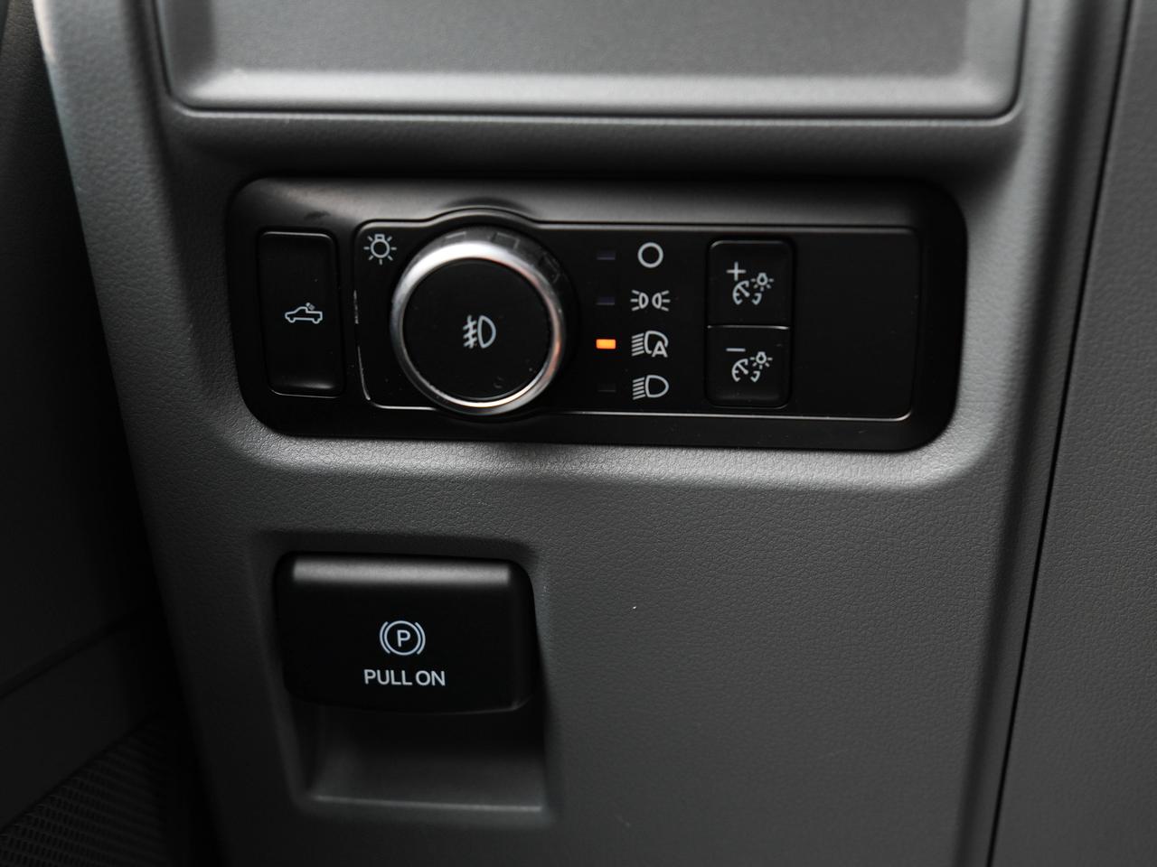 2024 Ford F-150 XLT Photo