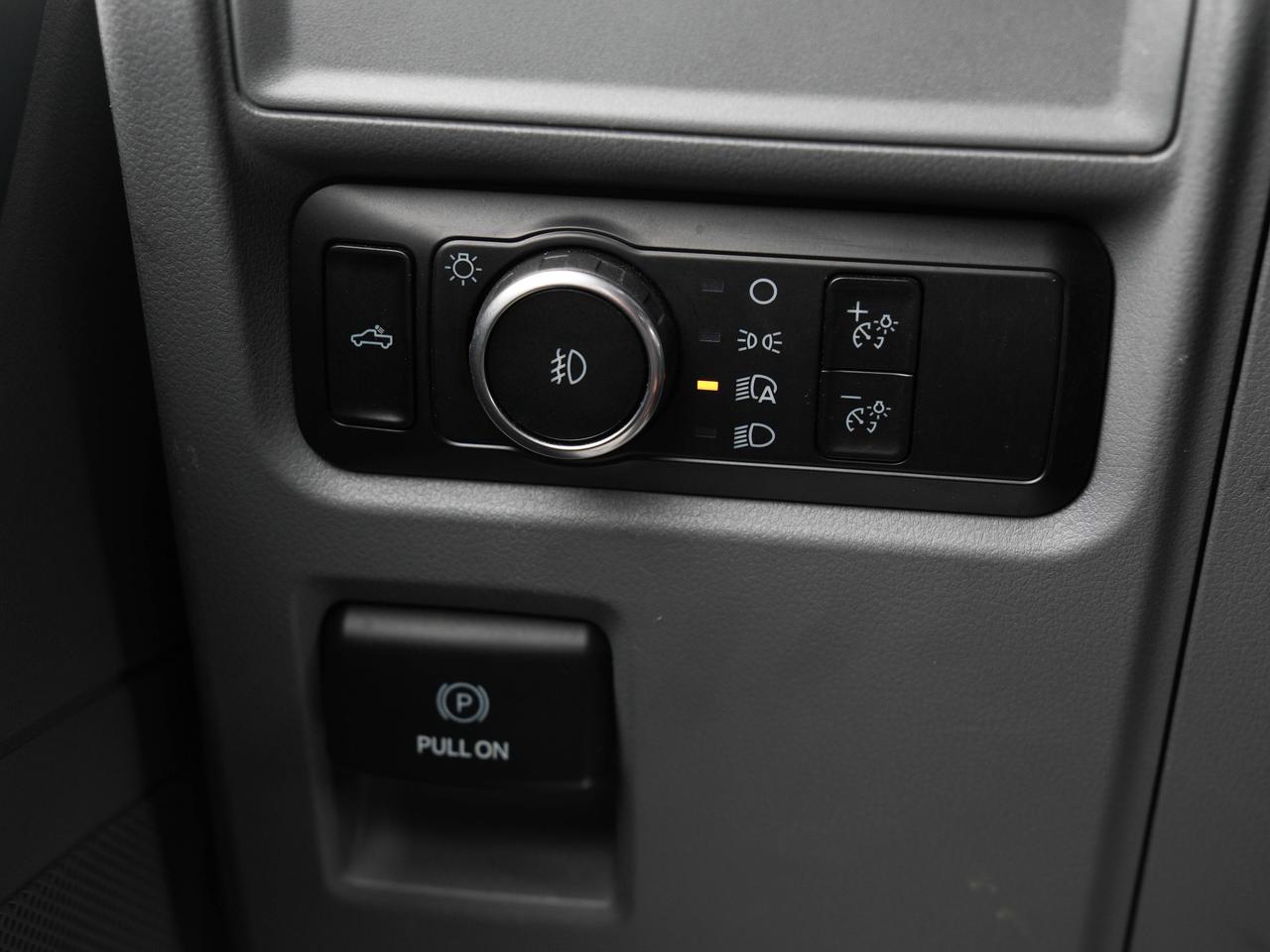 2024 Ford F-150 XLT Photo