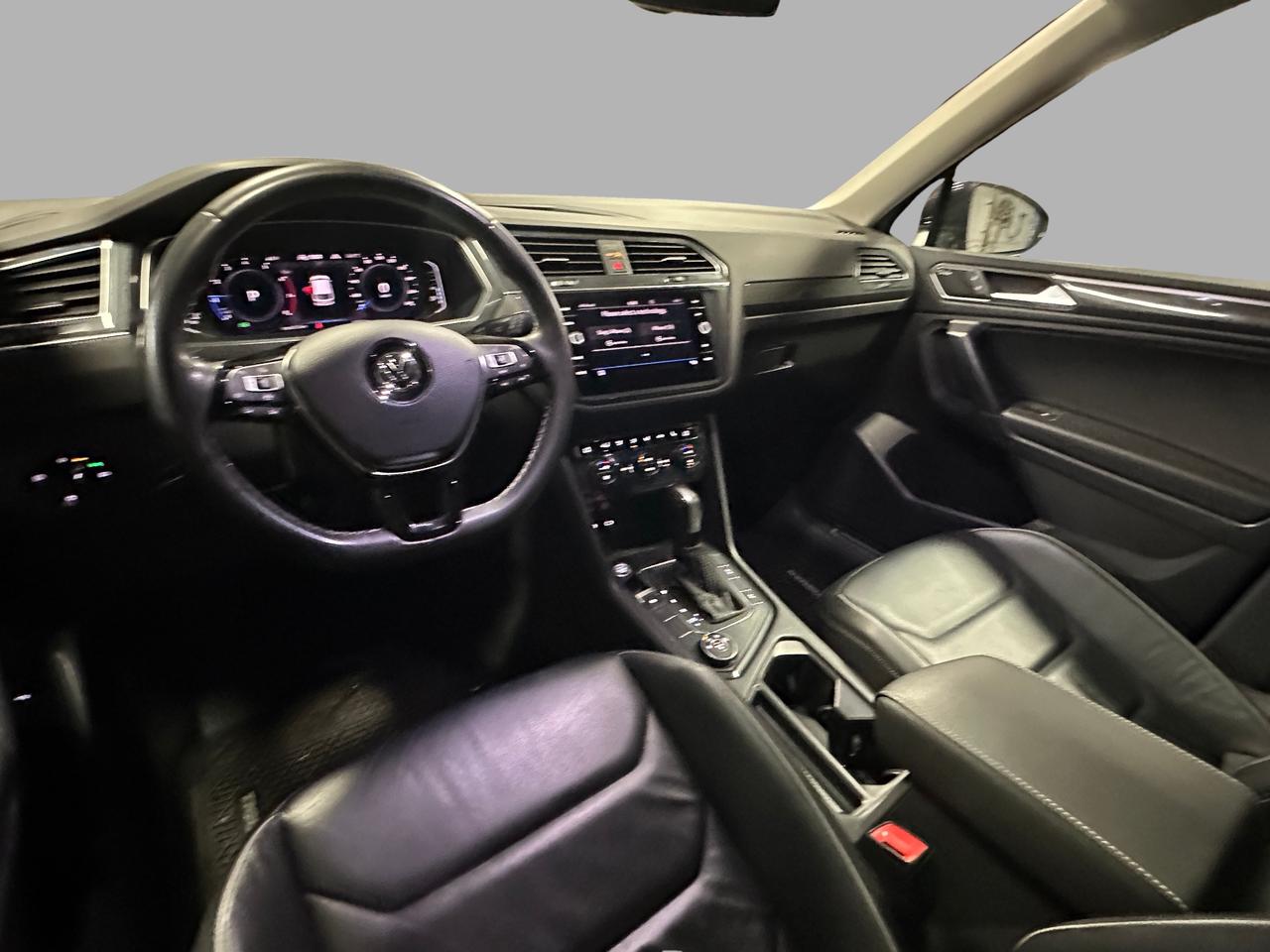 2021 Volkswagen Tiguan HIGHLINE | CLEAN CARFAX | LEATHER | SUNROOF | NAVI Photo
