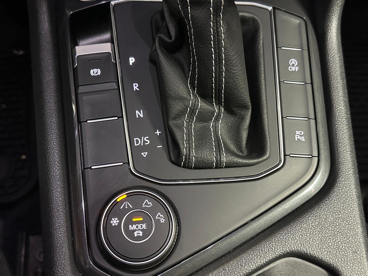 2021 Volkswagen Tiguan HIGHLINE | CLEAN CARFAX | LEATHER | SUNROOF | NAVI Photo