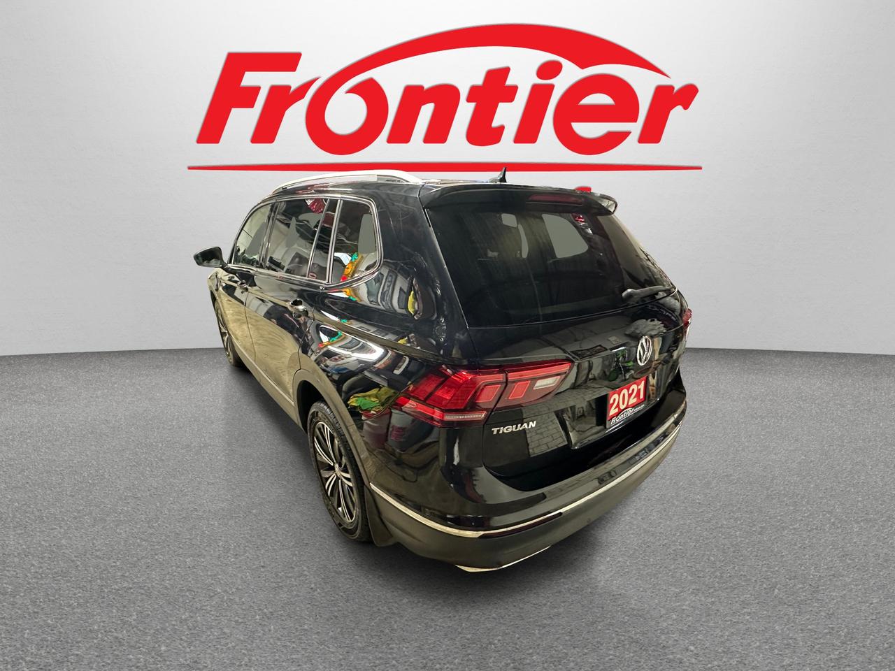 2021 Volkswagen Tiguan HIGHLINE | CLEAN CARFAX | LEATHER | SUNROOF | NAVI Photo