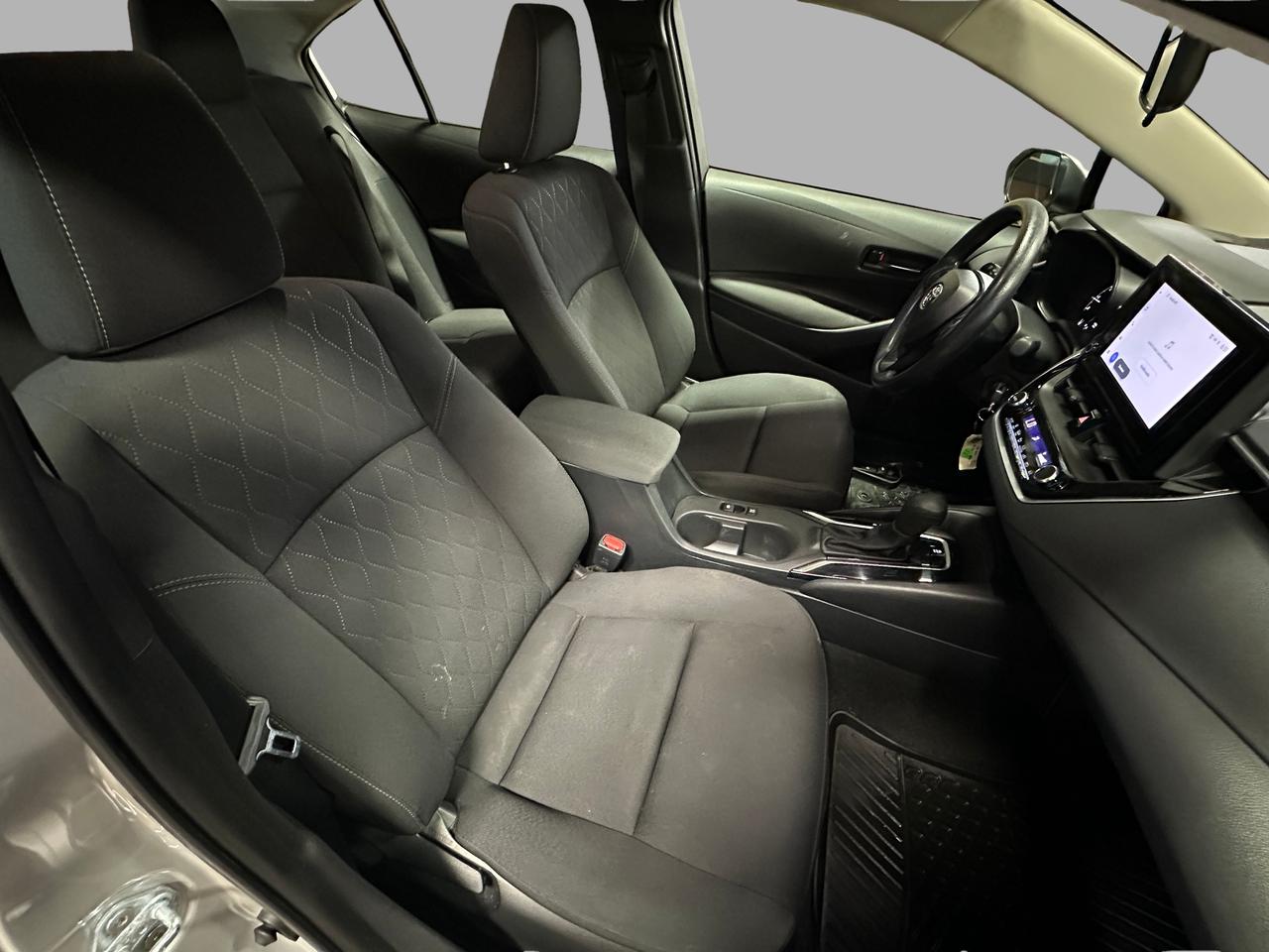 2024 Toyota Corolla LE | BLUETOOTH | HEATED SEATS | BACK UP CAM | Photo