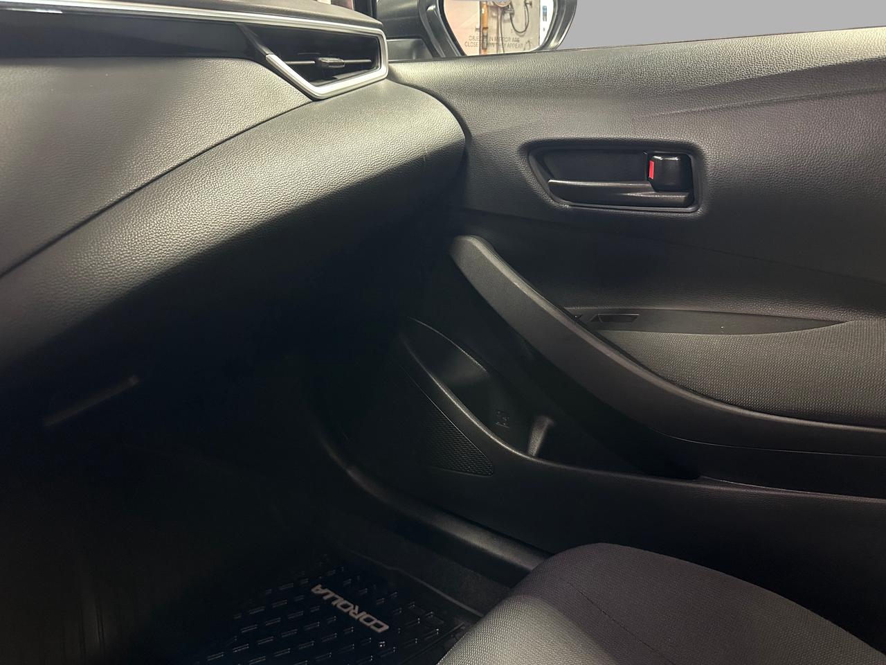 2024 Toyota Corolla LE | BLUETOOTH | HEATED SEATS | BACK UP CAM | Photo