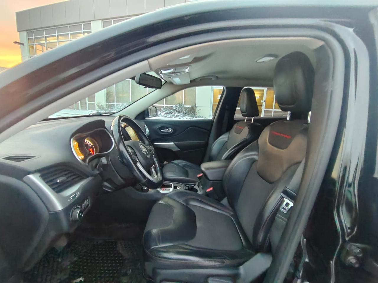 2018 Jeep Cherokee Trailhawk 4X4 - Photo #24