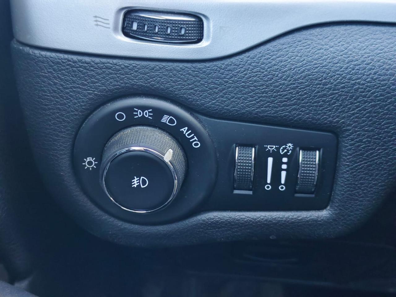 2018 Jeep Cherokee Trailhawk 4X4 - Photo #19