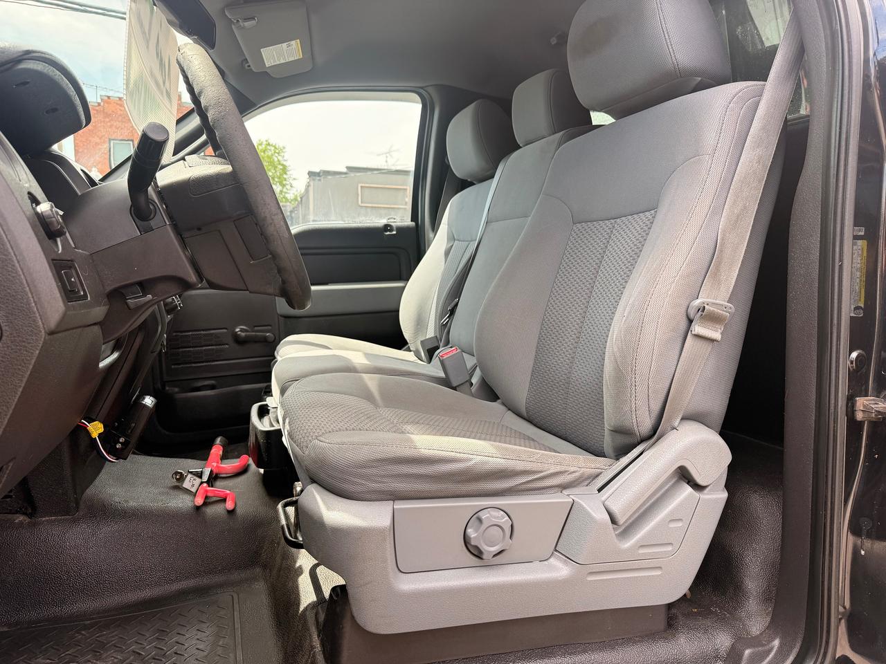 2013 Ford F-150 XLT Photo