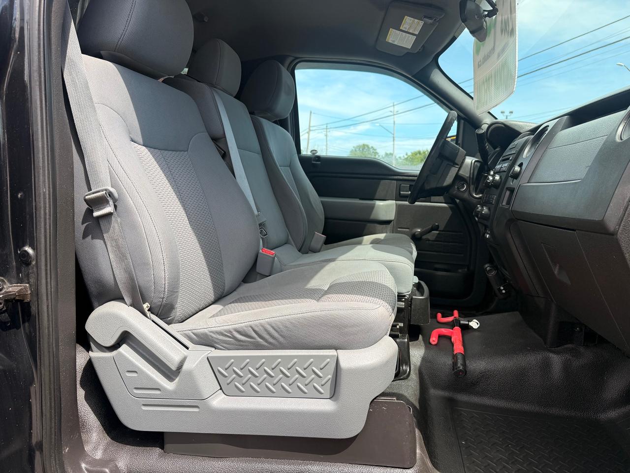2013 Ford F-150 XLT Photo