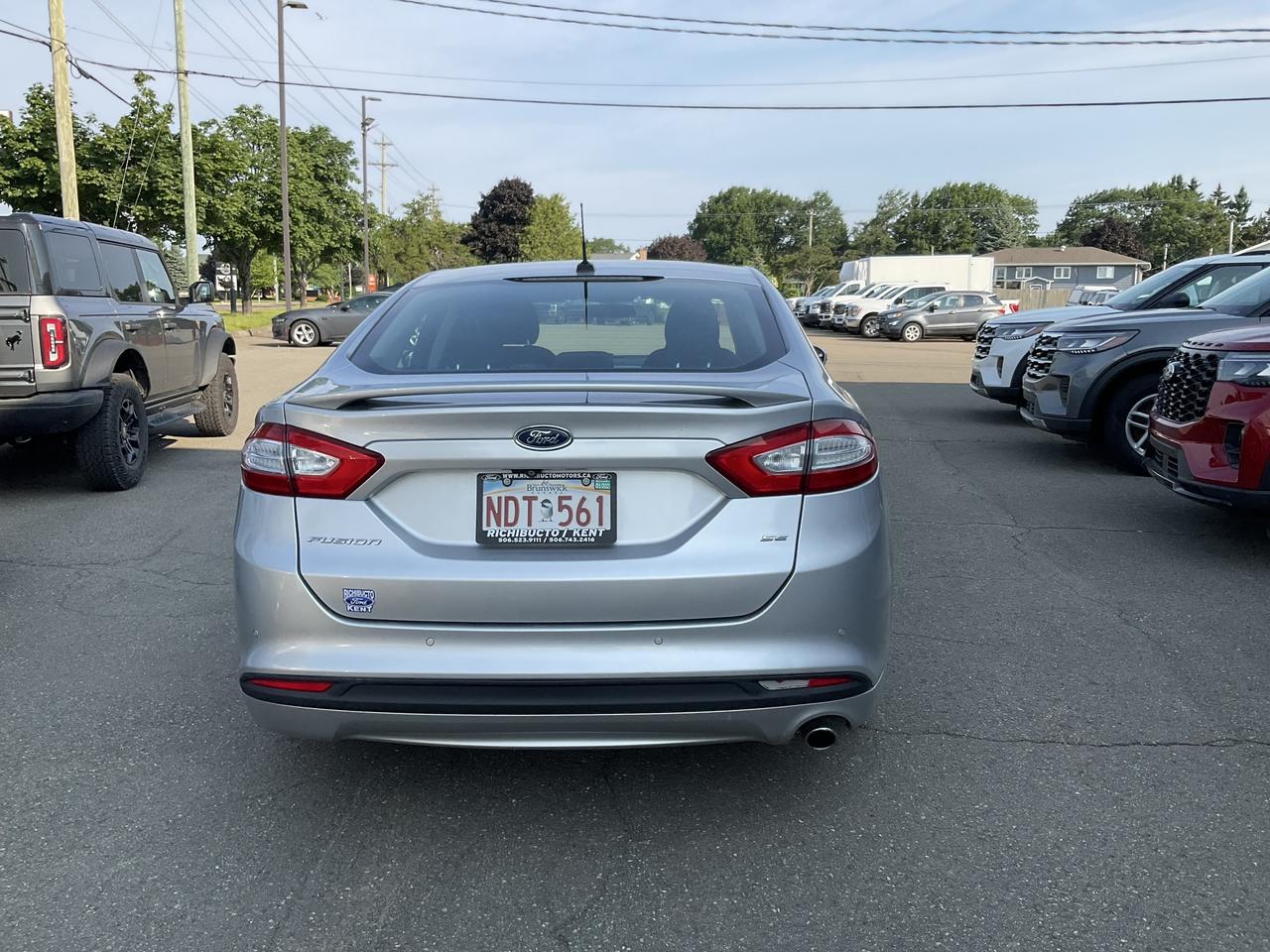 2015 Ford Fusion SE FWD Photo3