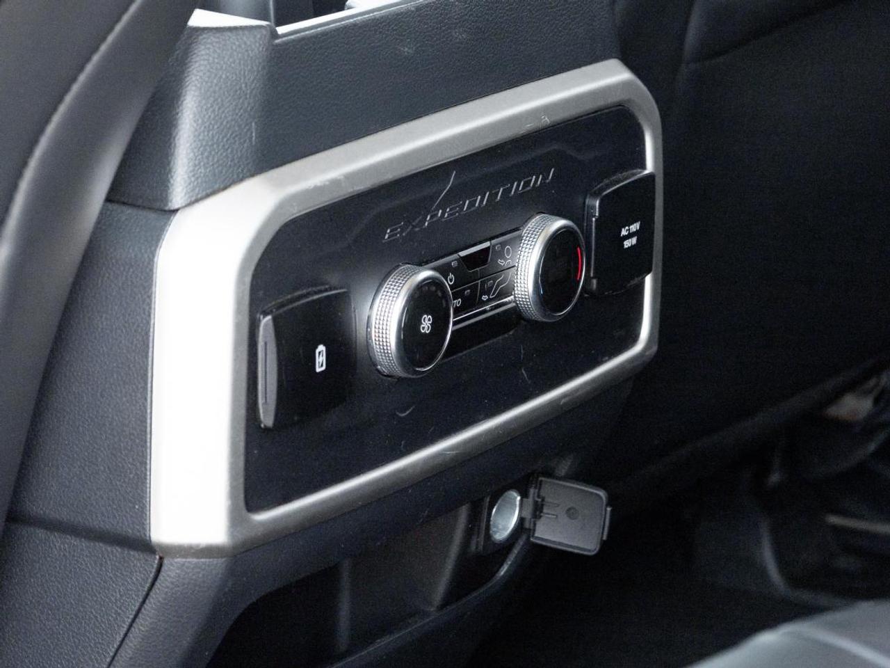 2024 Ford Expedition XLT Photo