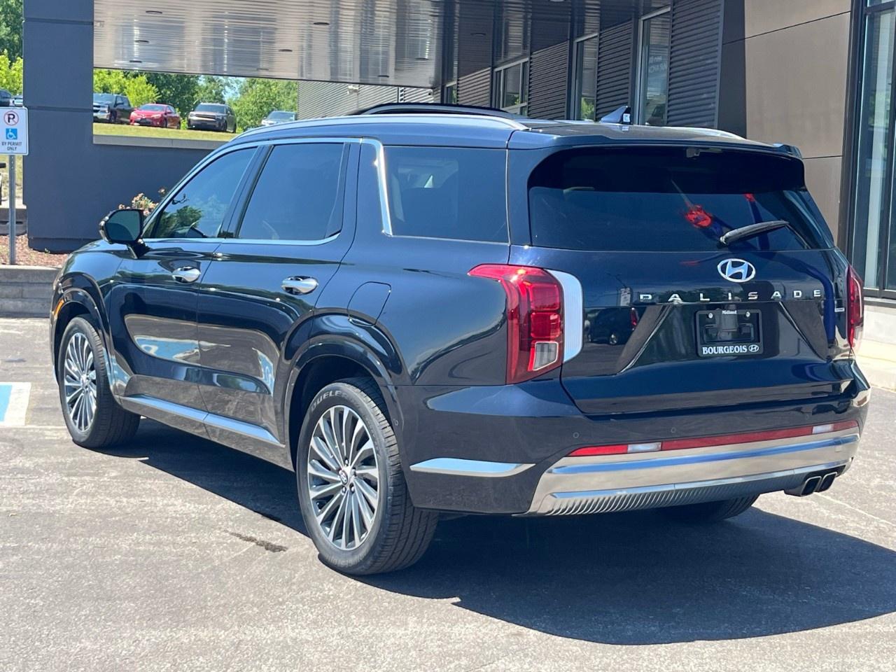 2025 Hyundai PALISADE Ultimate Calligraphy 7-Passenger AWD Photo