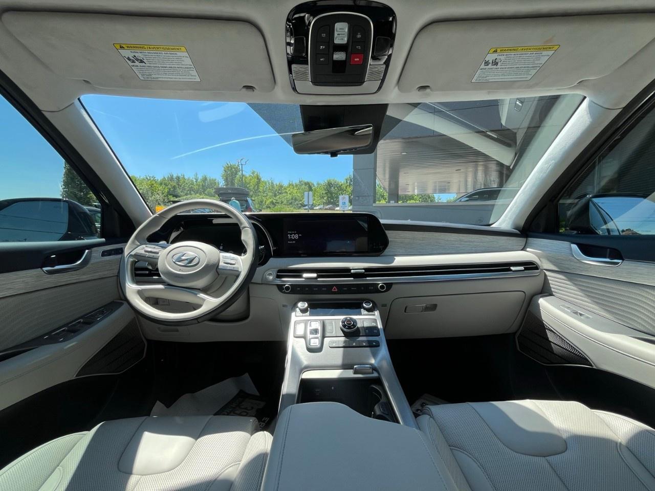 2025 Hyundai PALISADE Ultimate Calligraphy 7-Passenger AWD Photo