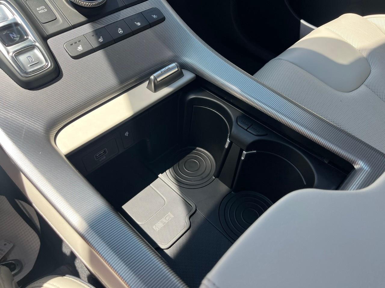 2025 Hyundai PALISADE Ultimate Calligraphy 7-Passenger AWD Photo
