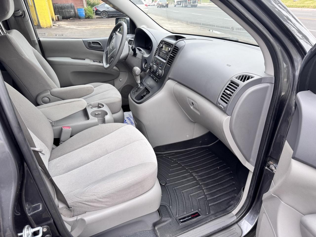 2012 Kia Sedona  Photo