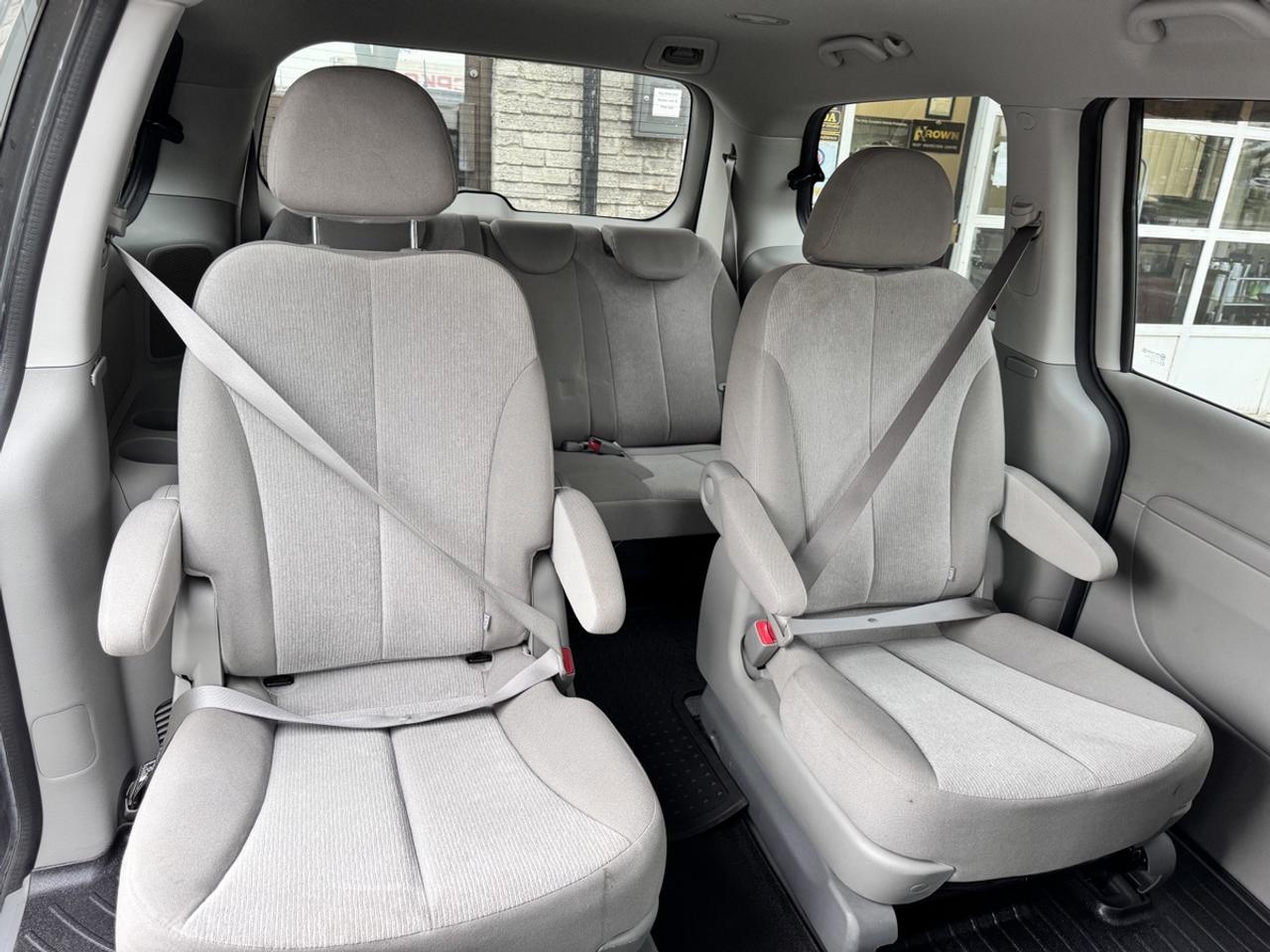2012 Kia Sedona  Photo