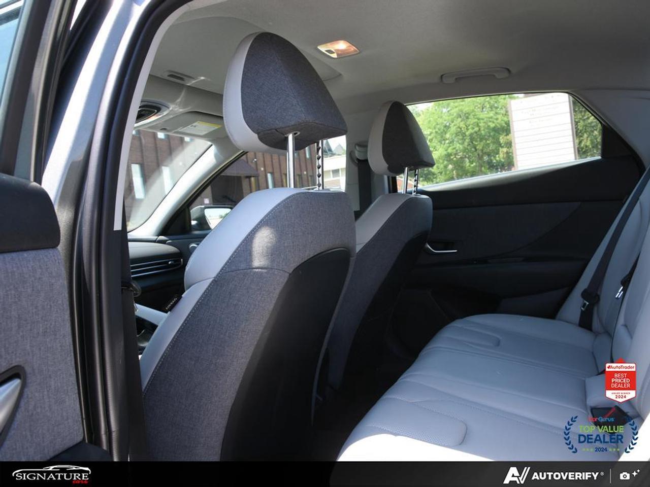 2025 Hyundai Elantra Luxury No Accident Sunroof Leather Navigation Photo