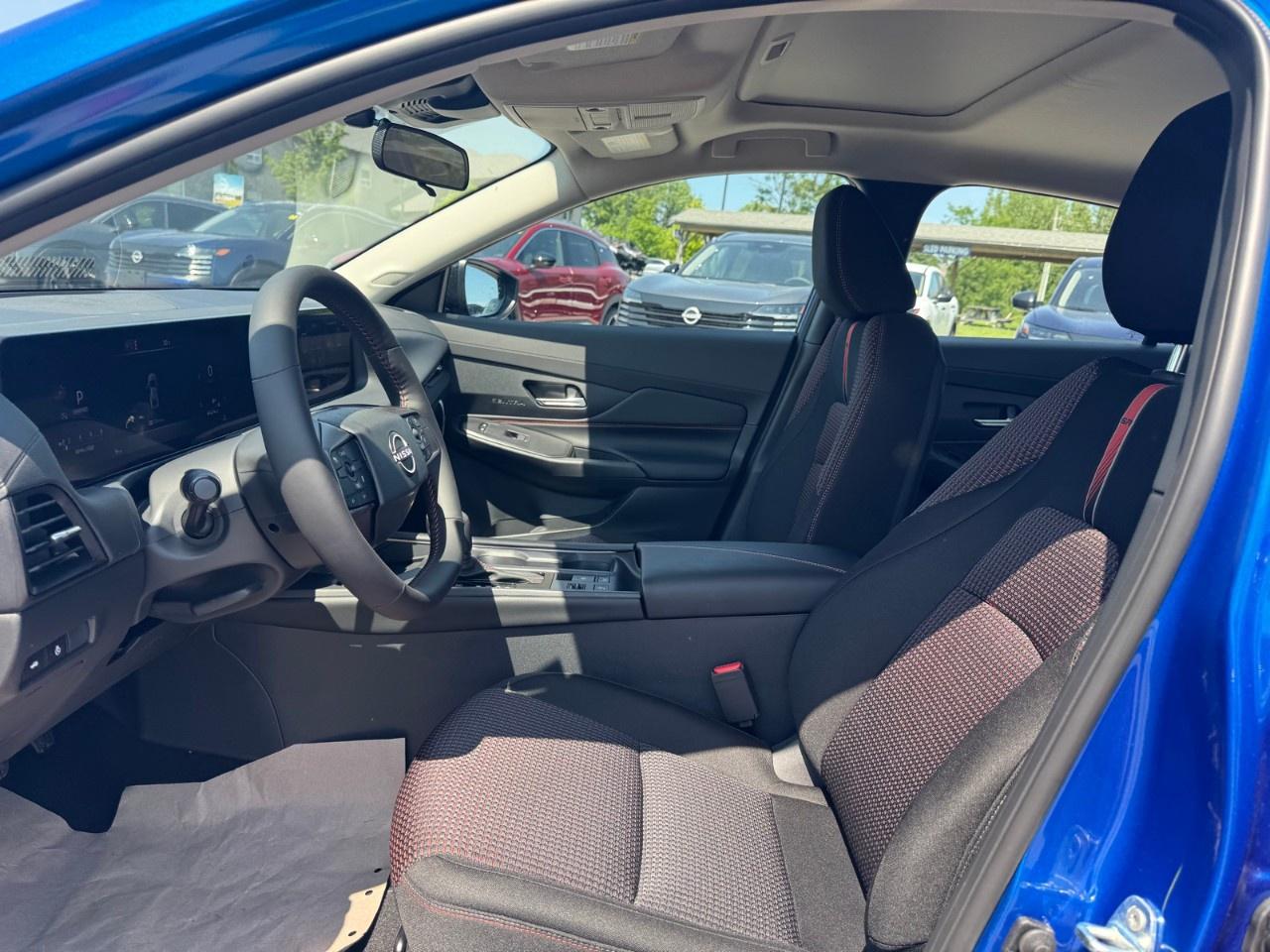 2026 Nissan Sentra SR SEDAN Photo
