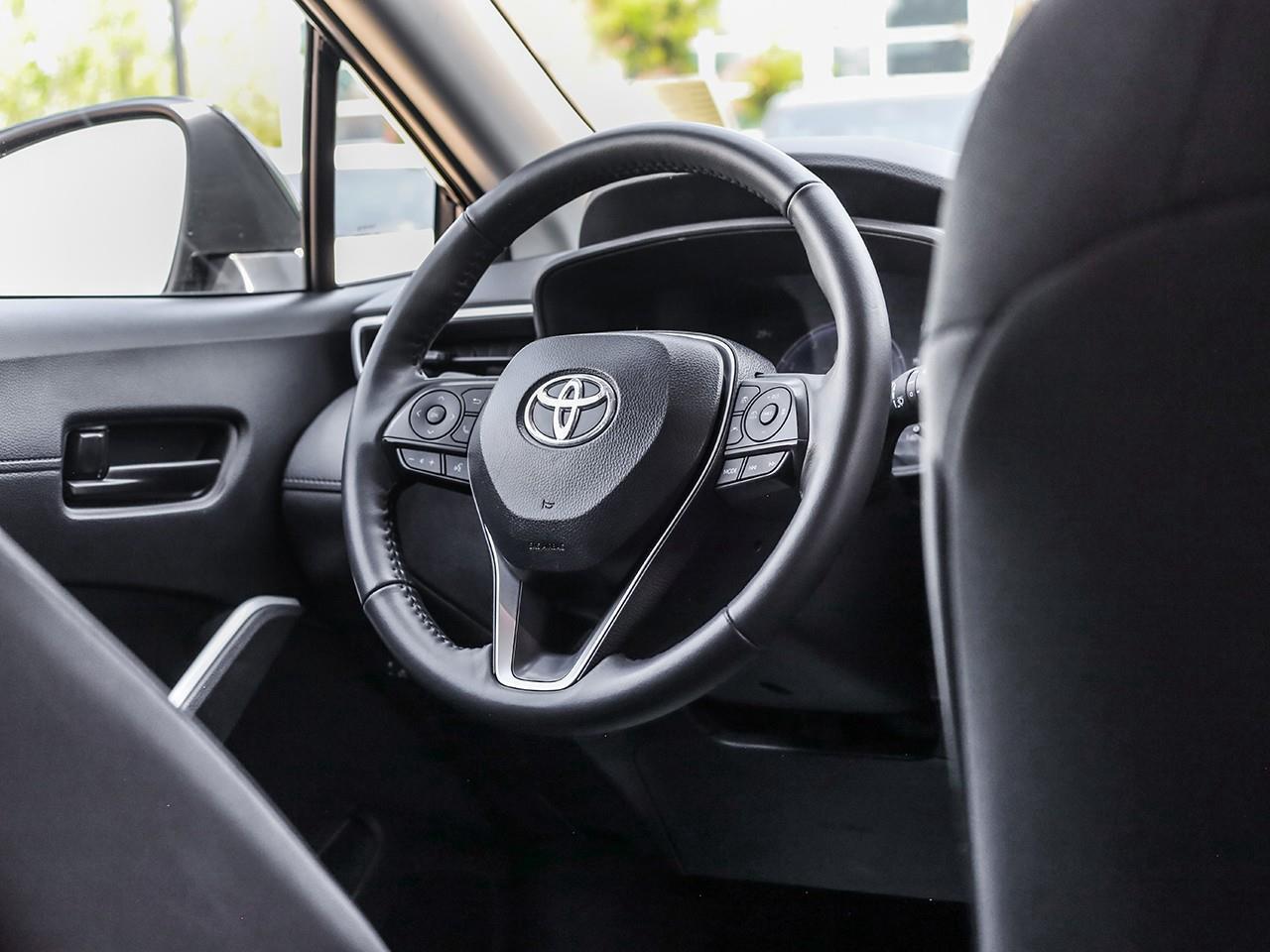 2026 Toyota Corolla Cross LE HEATED SEATS-HEATED STEERING WHEEL-NO ACCIDENTS- Photo
