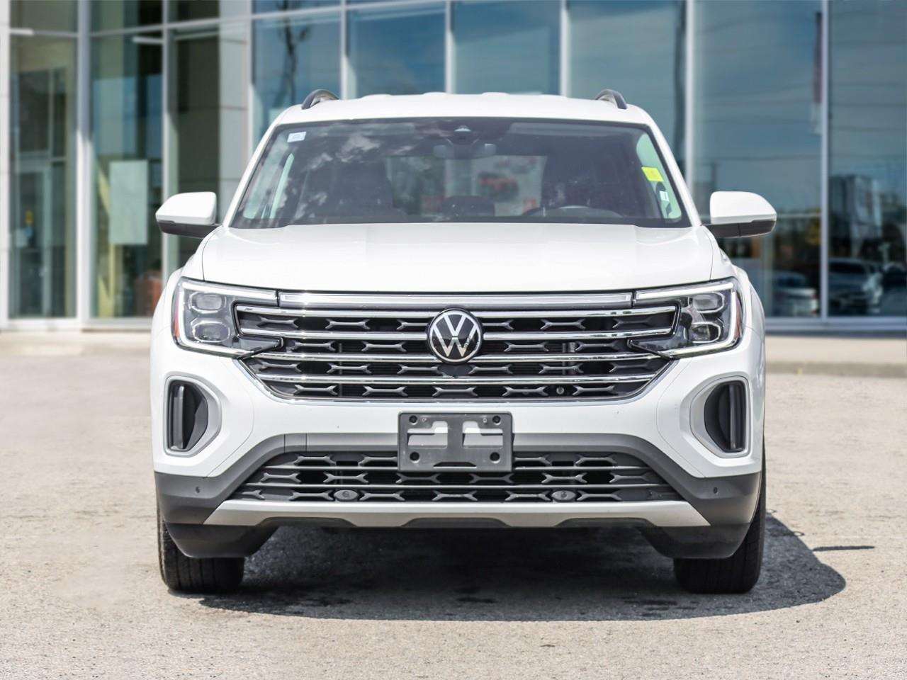 2025 Volkswagen Atlas 2.0 TSI Comfortline 3RD ROW SEATING-LEATHER SEATS-HEATED/COOLED SEATS-HEATED STEERING WHEEL- Photo3