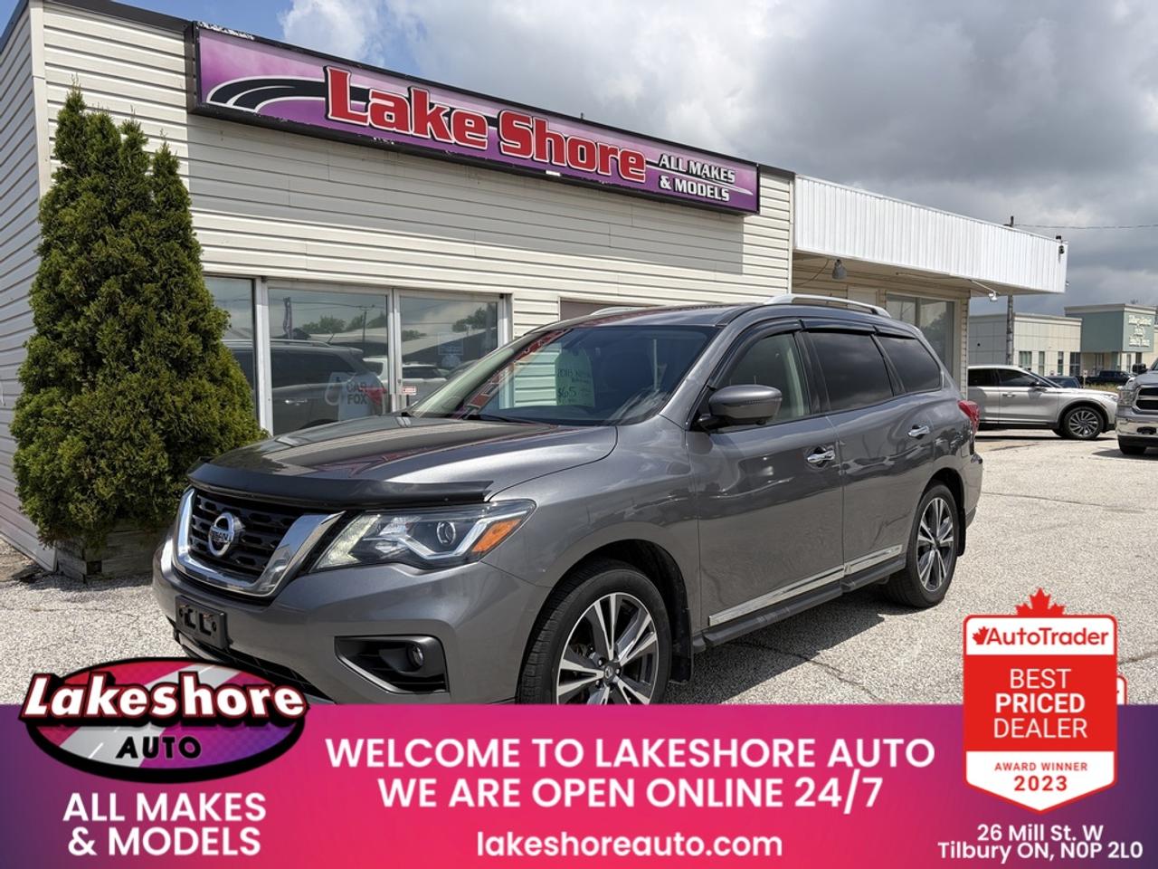 All Vehicles come with Car Proof so you know exactly what youre buying. All our vehicles are certified and safety tested. Professionally detailed. Serving Chatham, Tilbury, Windsor, Essex, Amherstberg, La Salle, Ridgetown, Blenheim, Sarnia, Merlin, Leamington, Harrow,Thamesville, Blenheim, London, Woodstock and Toronto.