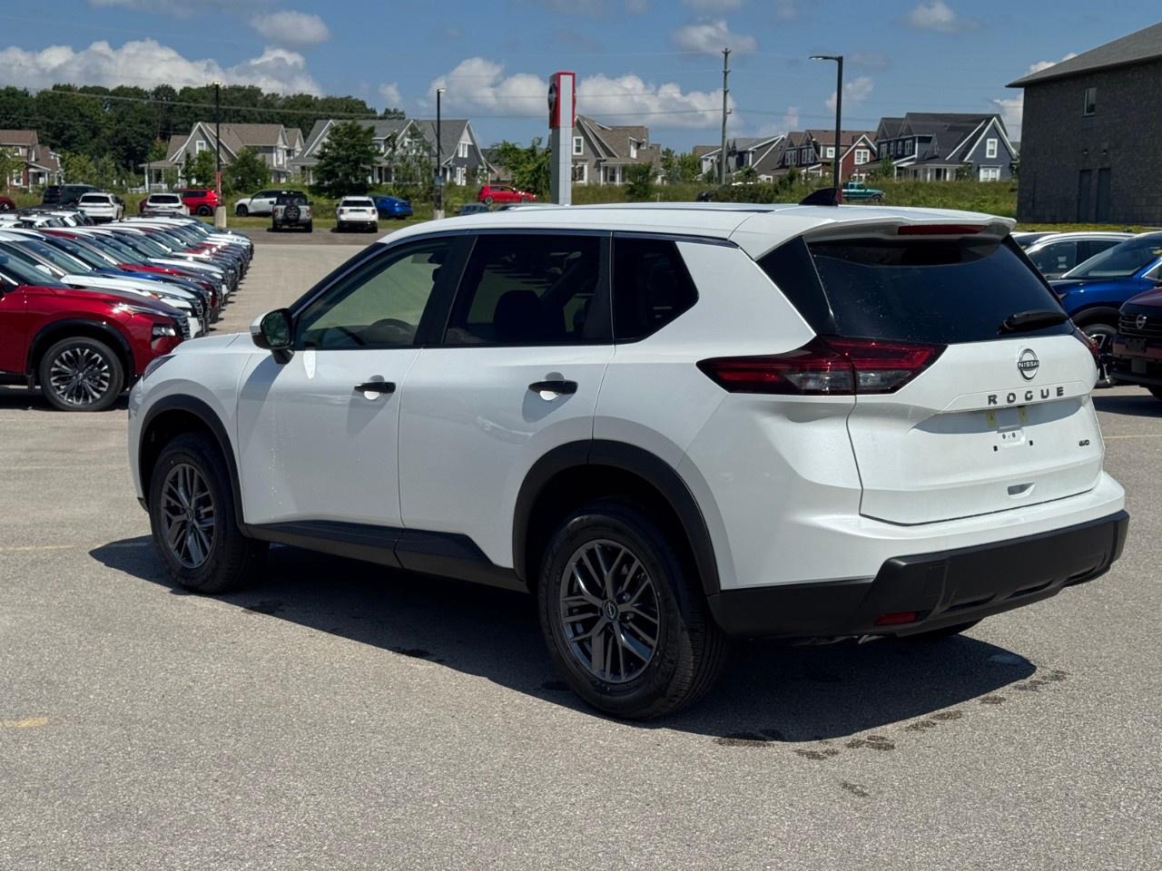 2026 Nissan Rogue AWD S Photo